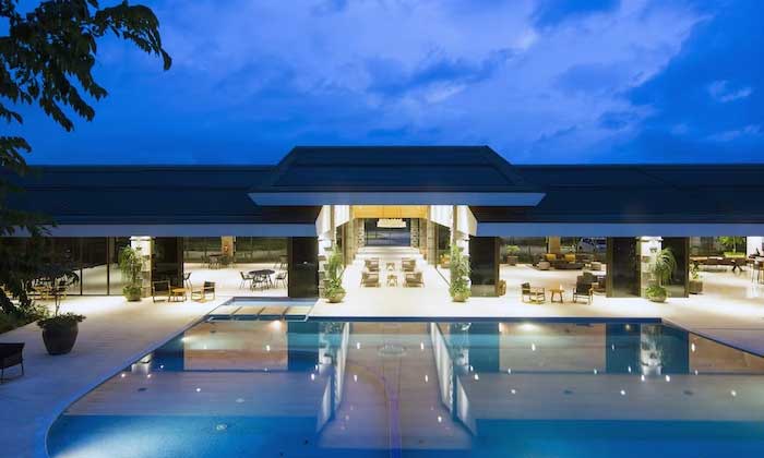 menginap di hotel